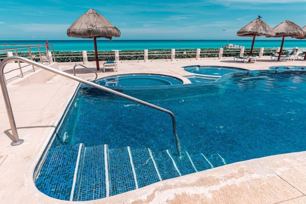 Villas Marlin 108, A Pie De Playa, Albercas, Jacuzi, Ubicacion Inmejorable Cancun Ngoại thất bức ảnh